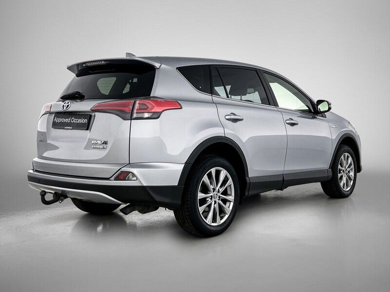 Toyota RAV4 (2)