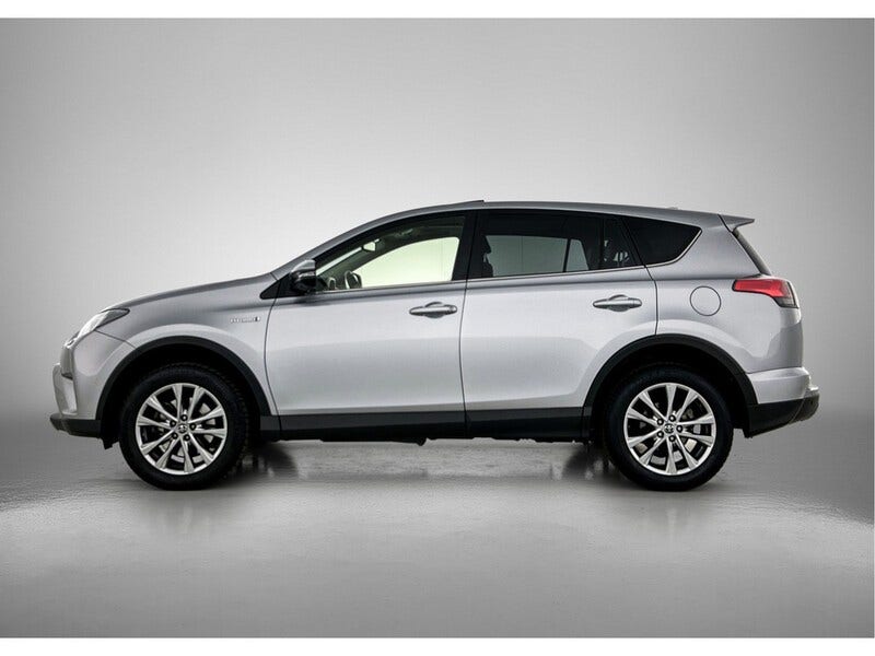 Toyota RAV4 (3)