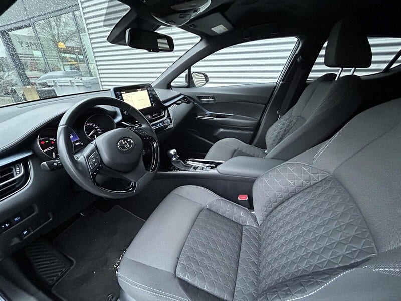 Toyota C-HR (9)