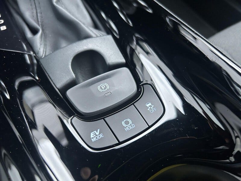 Toyota C-HR (12)