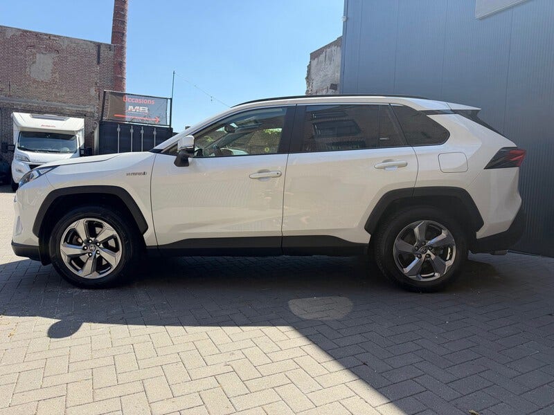 Toyota RAV4 (3)