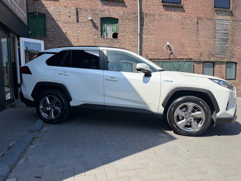 Toyota RAV4 (5)