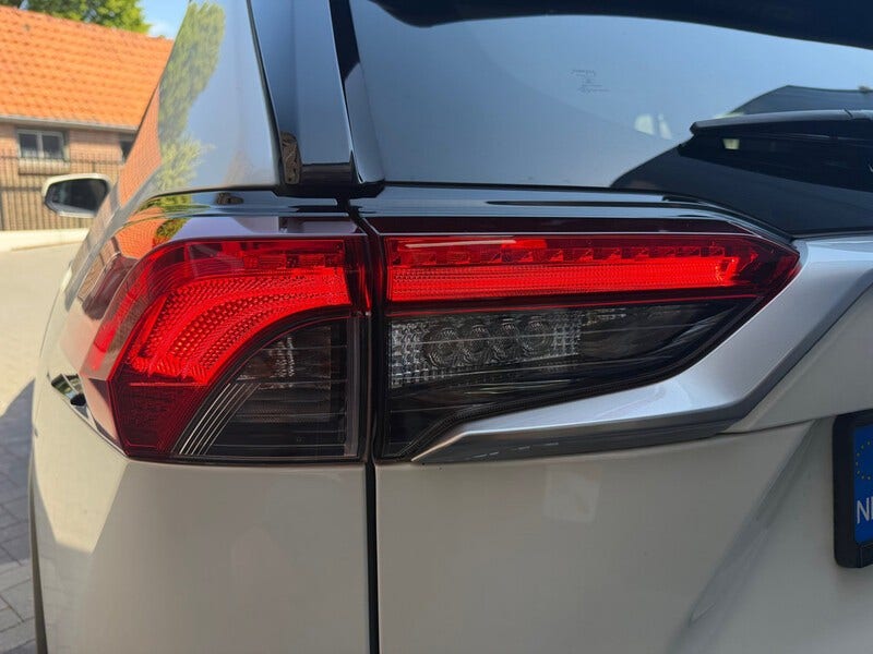 Toyota RAV4 (11)
