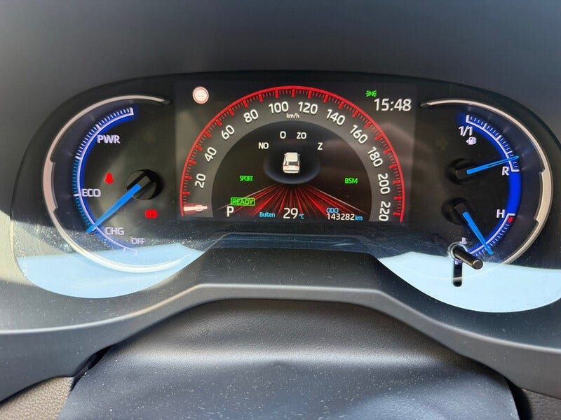 Toyota RAV4 (15)