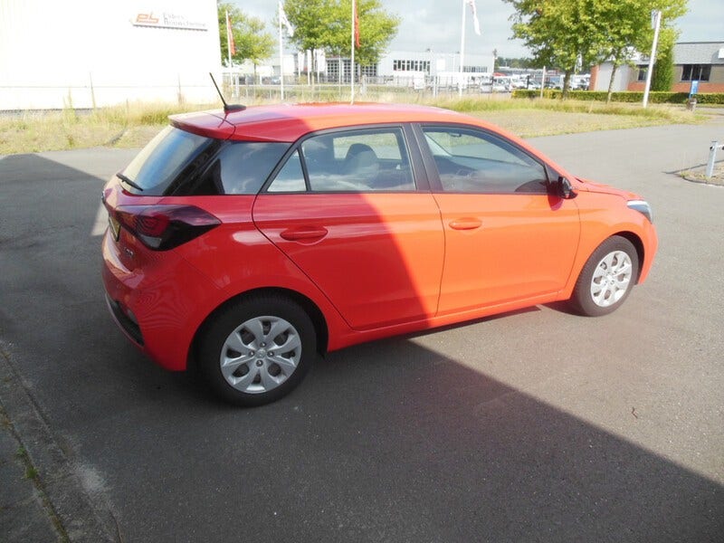 Hyundai i20 (3)