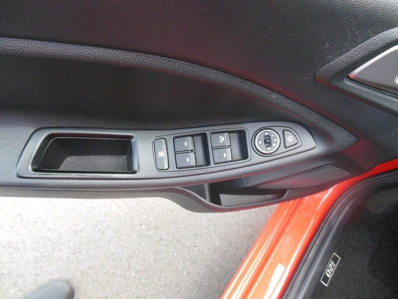 Hyundai i20 (8)