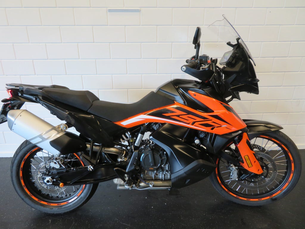 KTM 790