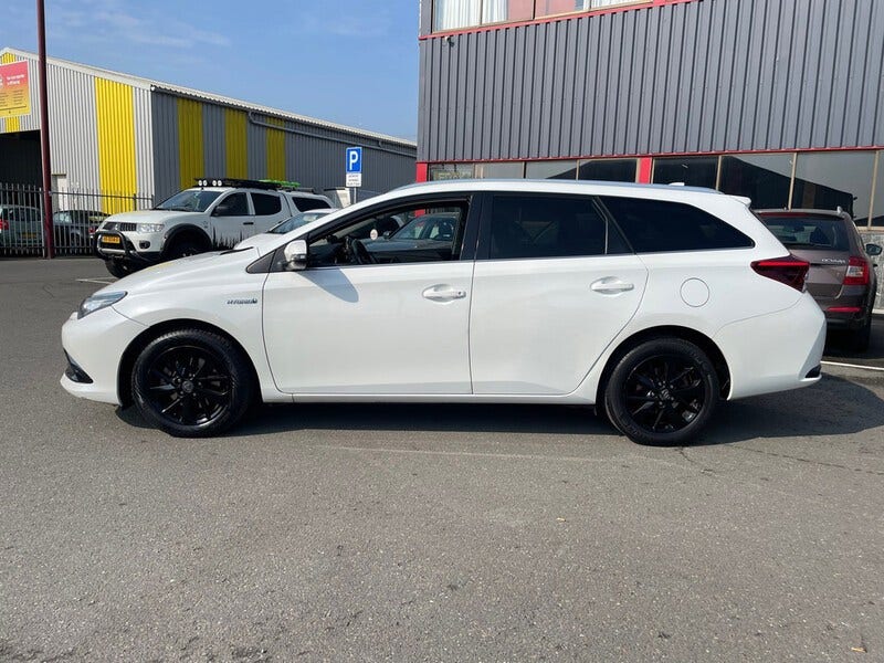 Toyota Auris (2)