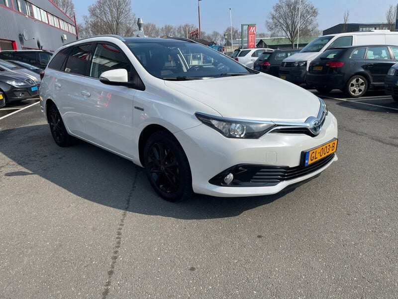 Toyota Auris (7)
