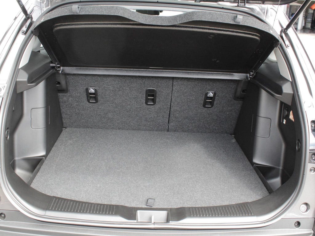 Suzuki Cross (13)