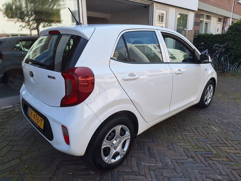 Kia Picanto (2)