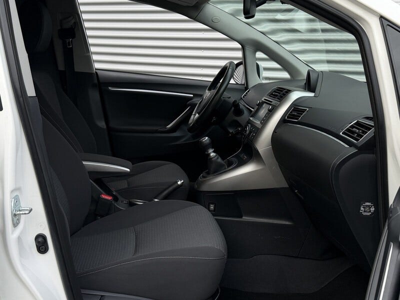 Toyota Verso (7)