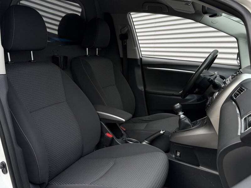 Toyota Verso (8)