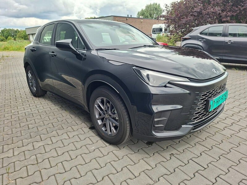Lexus LBX (2)