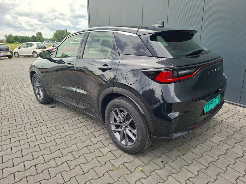 Lexus LBX (3)