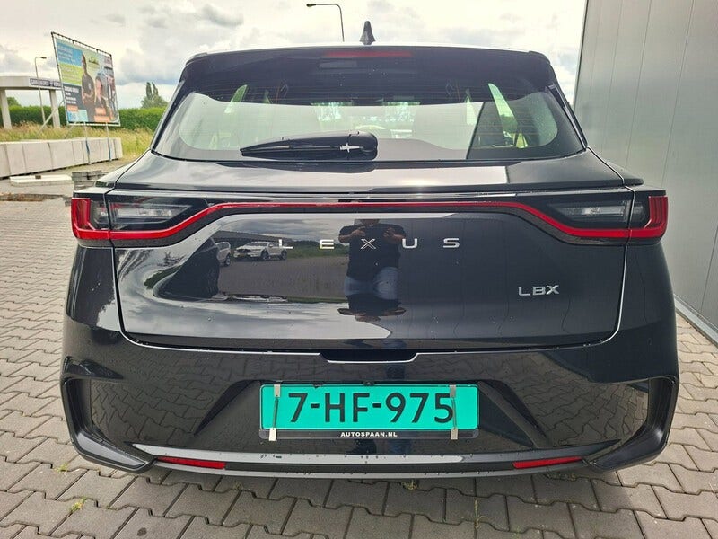 Lexus LBX (9)