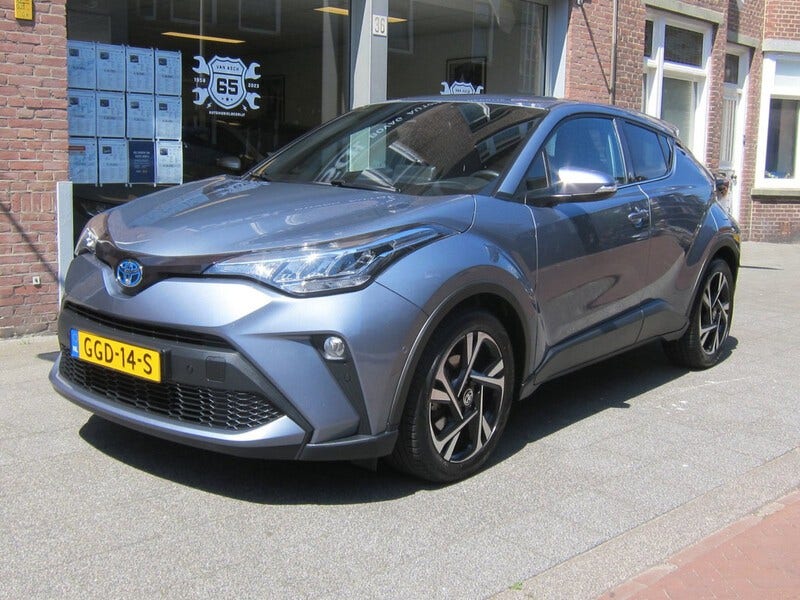 Toyota C-HR (2)
