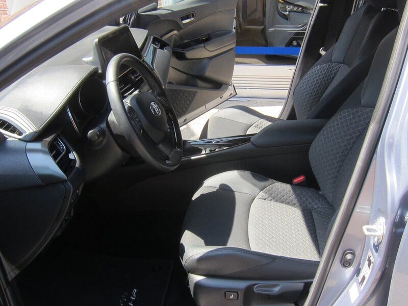 Toyota C-HR (19)