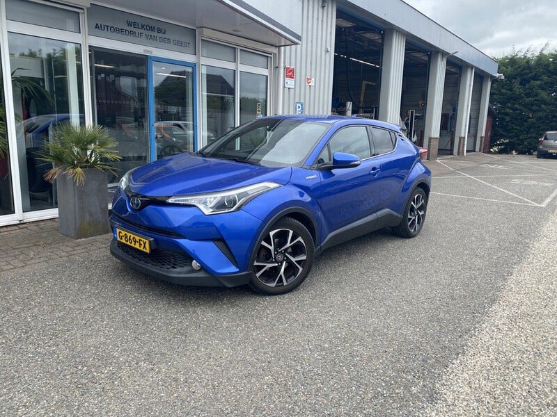 Toyota C-HR (2)