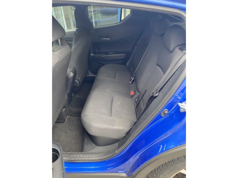 Toyota C-HR (9)