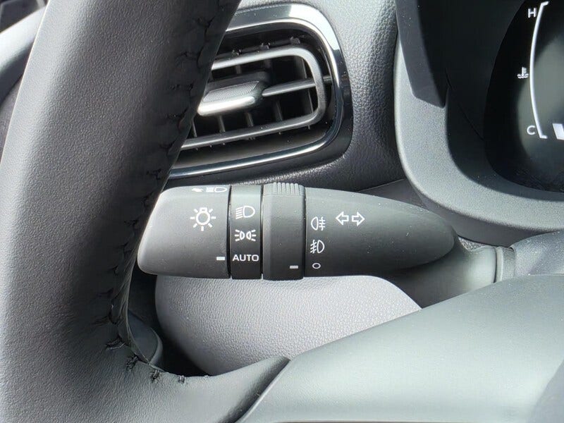Toyota Yaris (17)