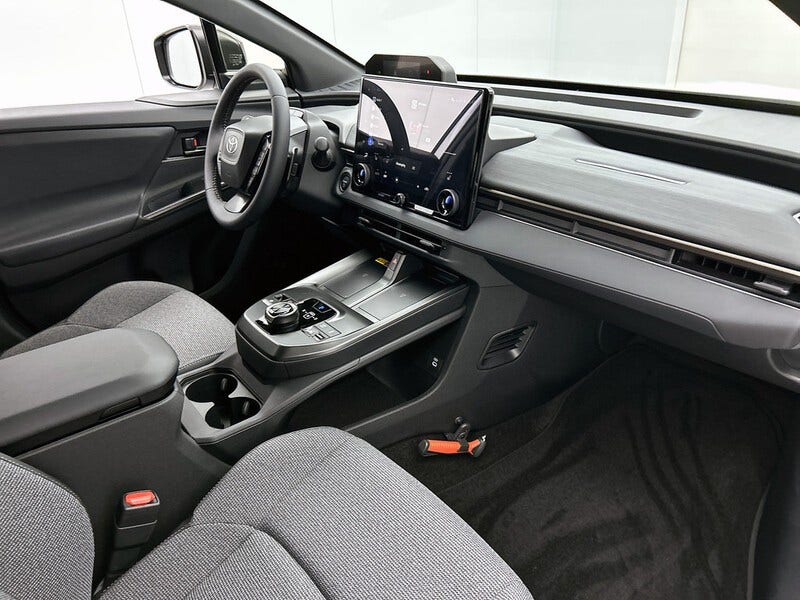 Toyota bZ4X (6)