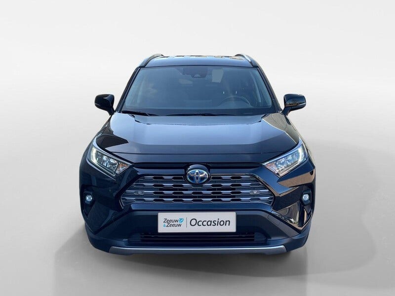 Toyota RAV4 (2)