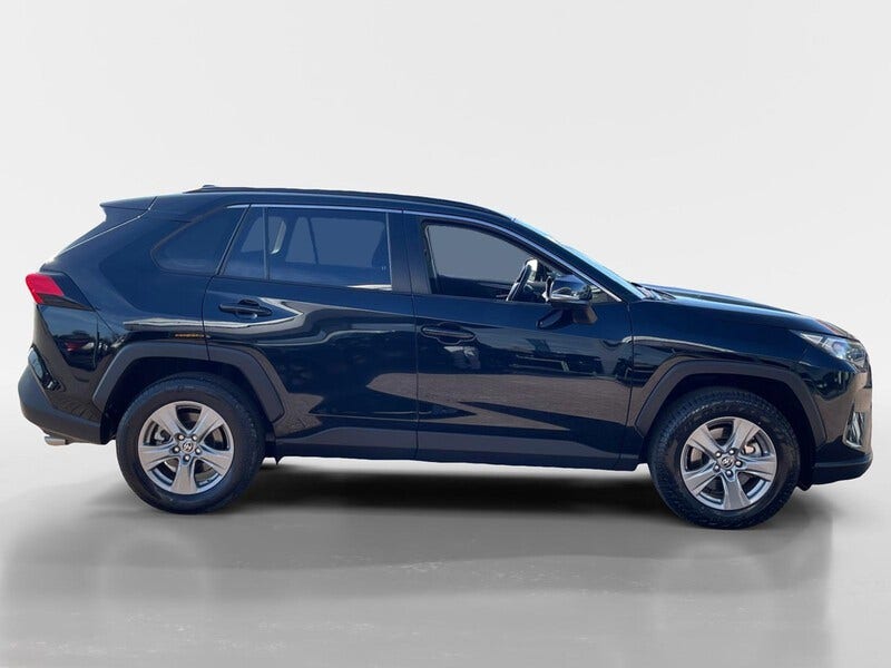 Toyota RAV4 (4)