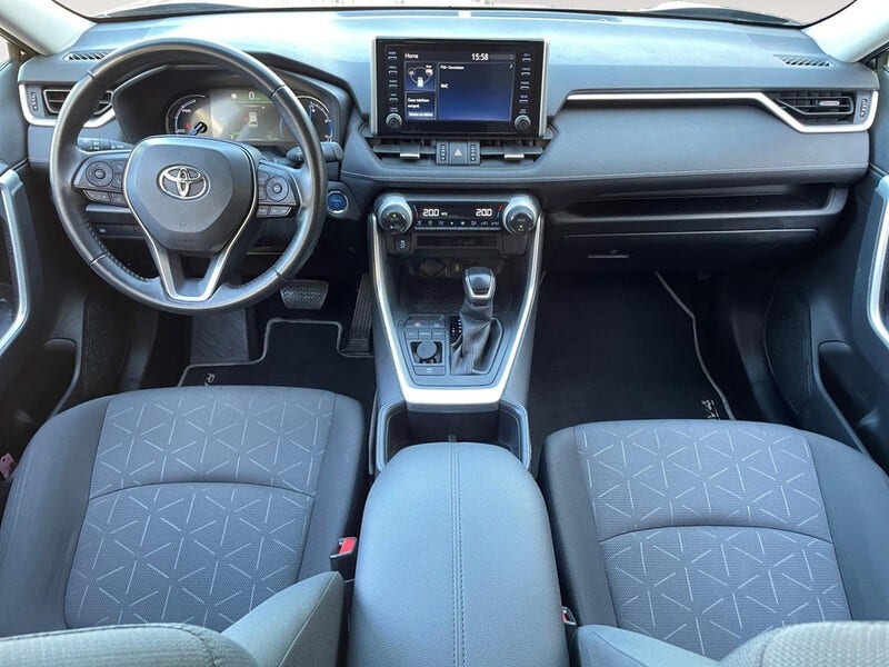 Toyota RAV4 (13)