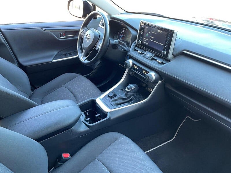 Toyota RAV4 (14)