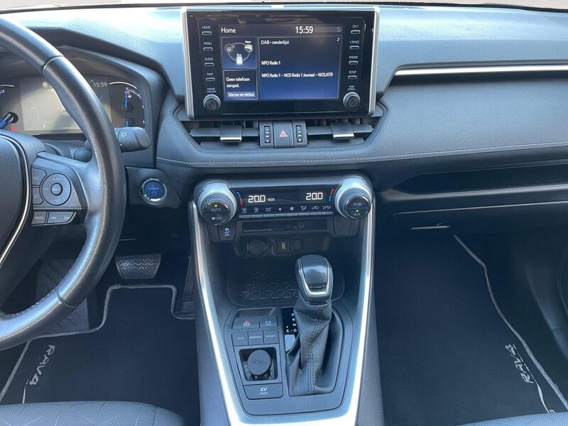 Toyota RAV4 (18)