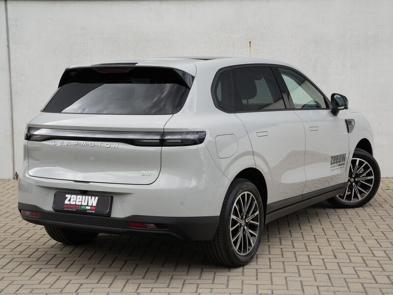 Leapmotor B10 (2)