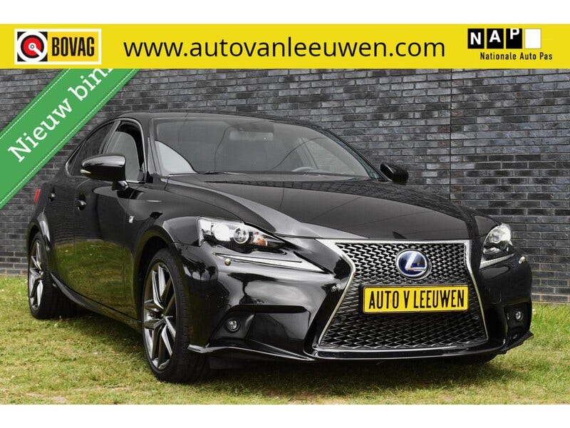 Lexus IS
