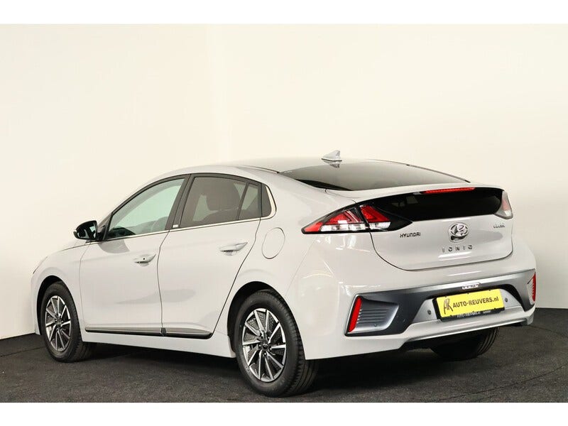 Hyundai IONIQ (2)