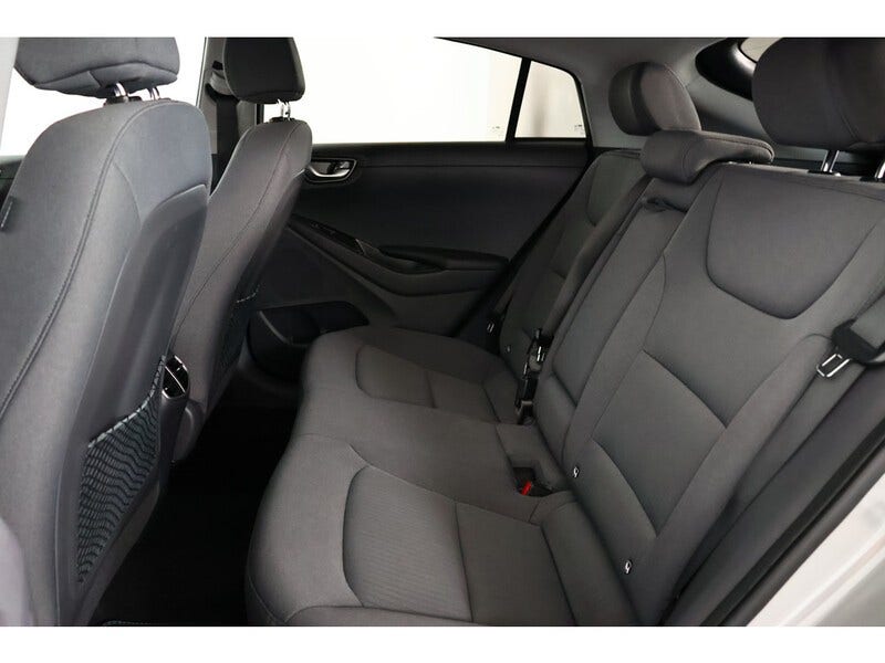 Hyundai IONIQ (11)