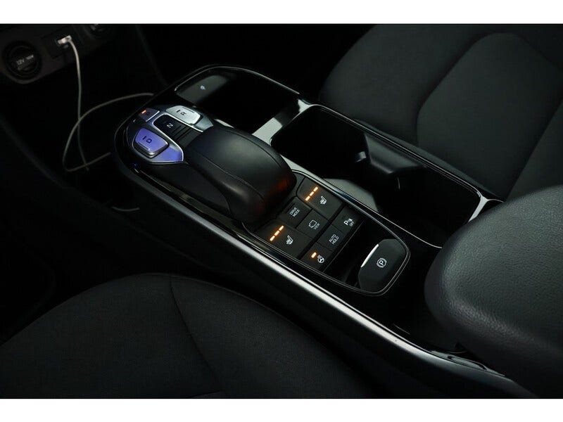 Hyundai IONIQ (16)