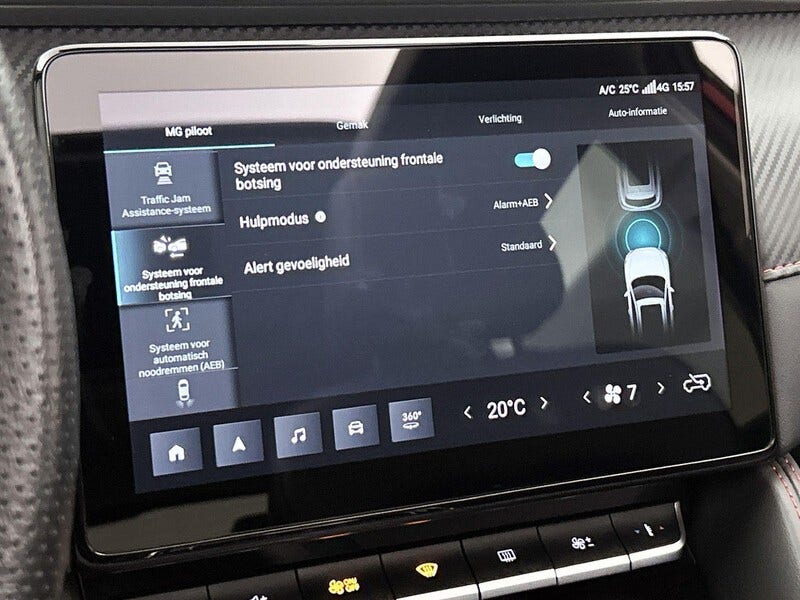 MG ZS (12)