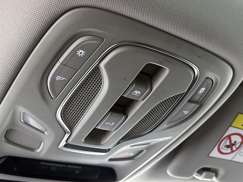 MG ZS (18)