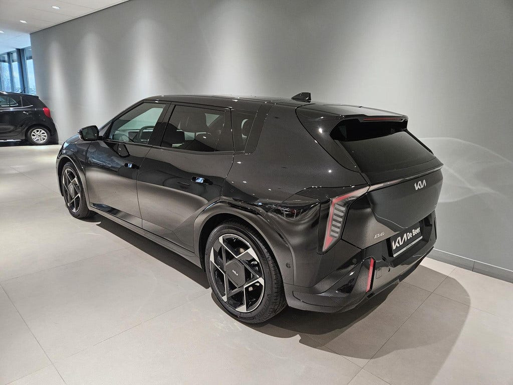 Kia EV4 (4)