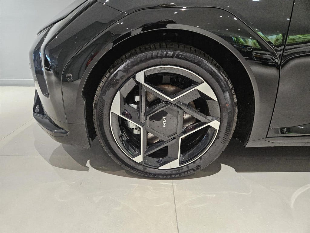 Kia EV4 (6)