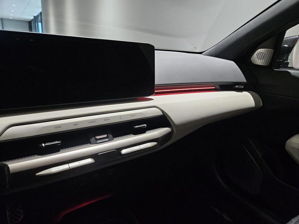 Kia EV4 (19)