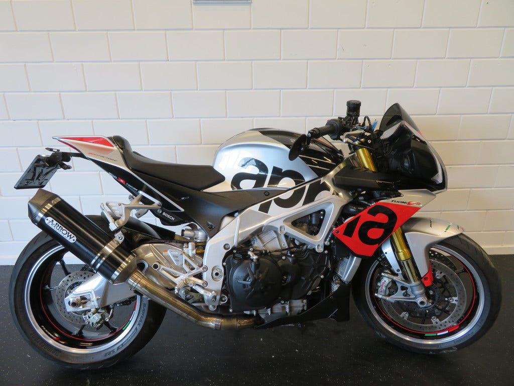 Aprilia Tuono V4