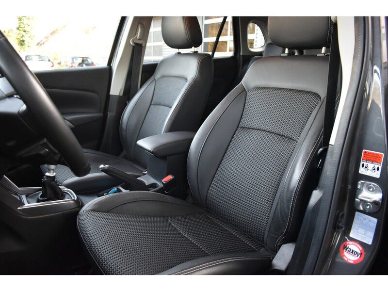 Suzuki Cross (15)