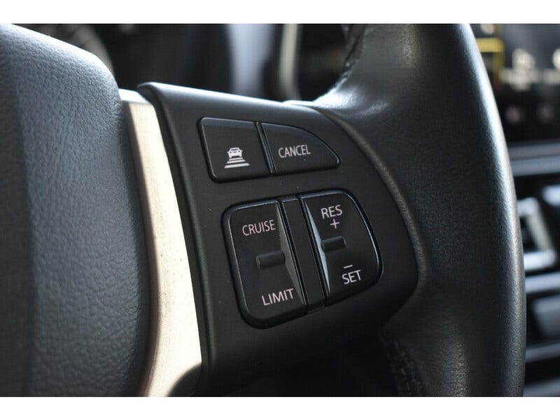 Suzuki Cross (22)