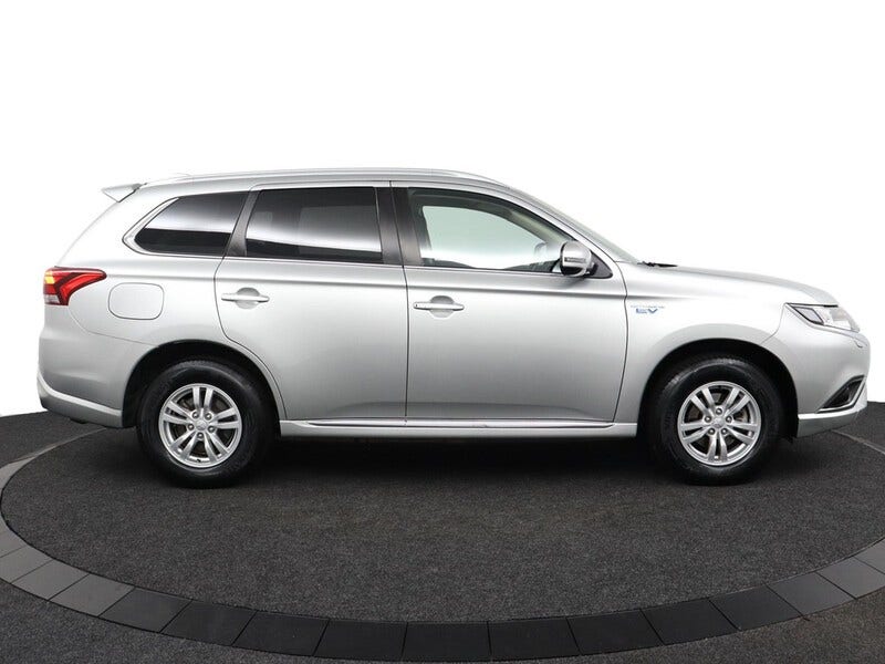 Mitsubishi Outlander (6)