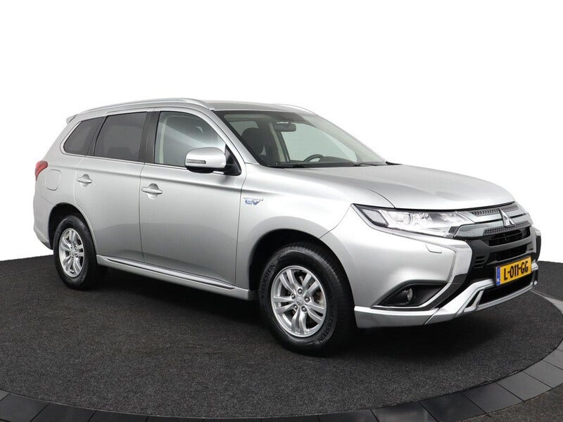 Mitsubishi Outlander (7)