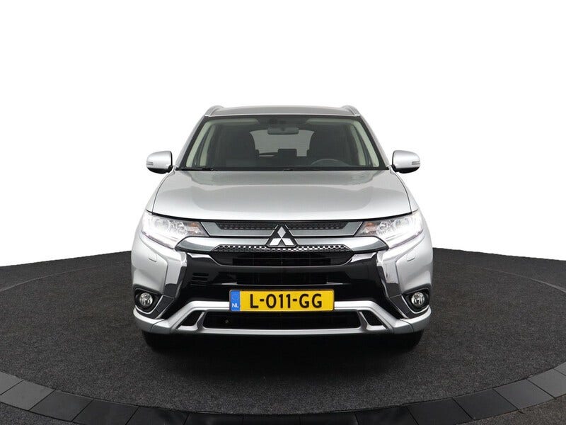 Mitsubishi Outlander (8)
