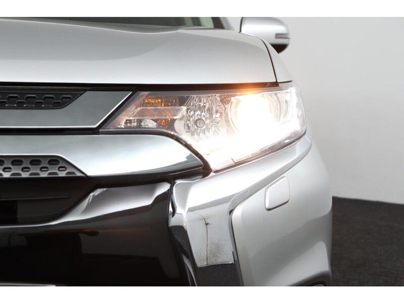 Mitsubishi Outlander (10)