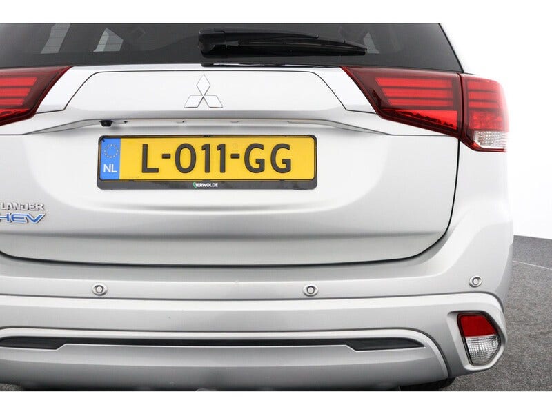 Mitsubishi Outlander (13)