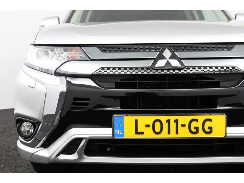 Mitsubishi Outlander (18)